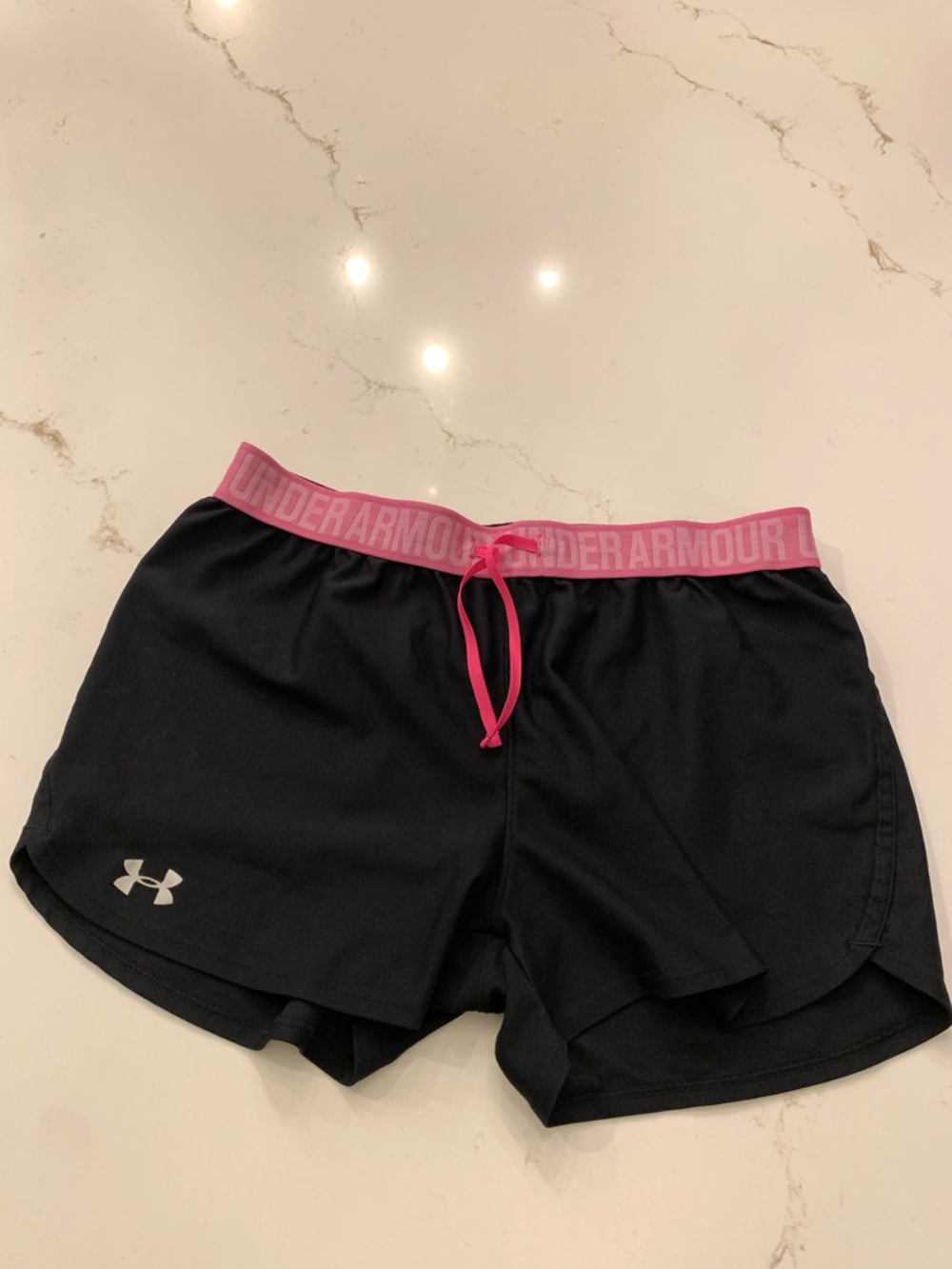 Under Armour Shorts Women’s Size Small (no Tags) Running Outdoors Pink Logo.